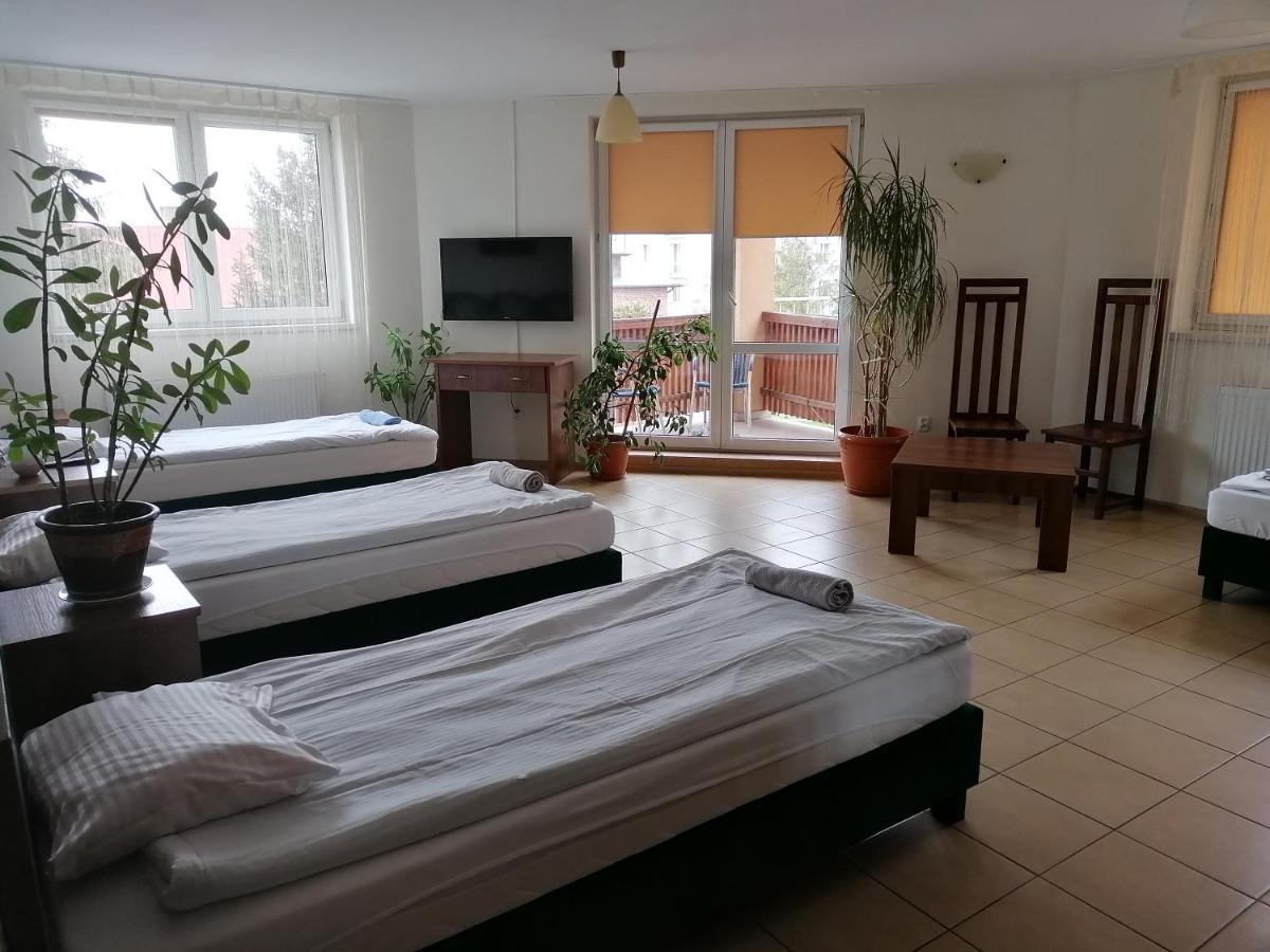 Pensjonat Telimena Hotel Zwierzyniec Bagian luar foto