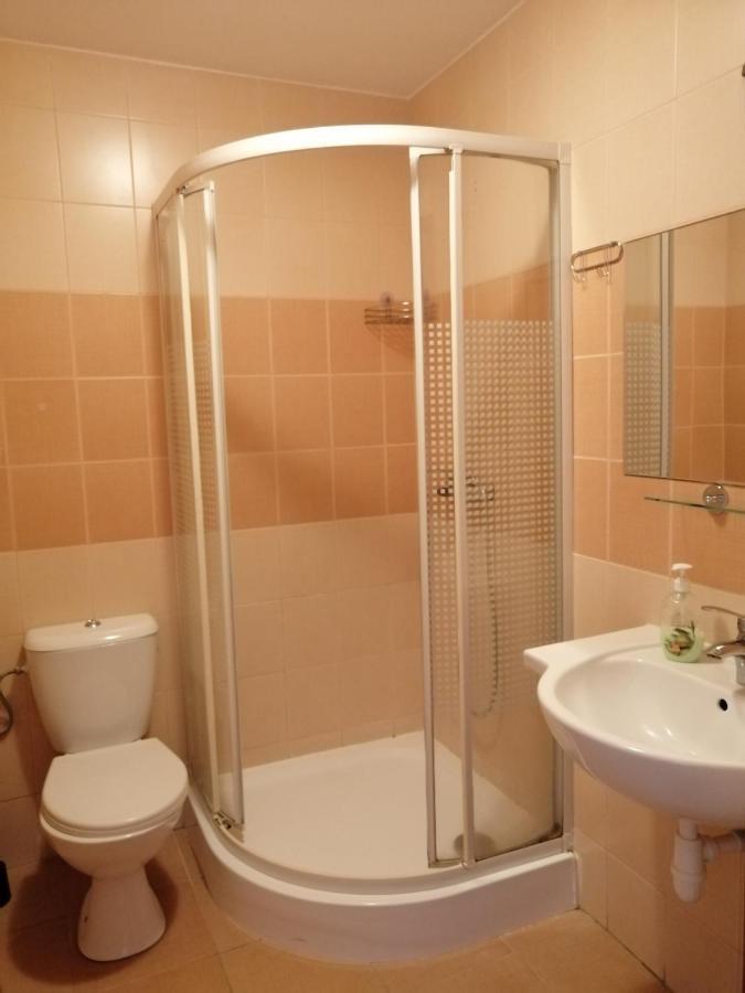 Pensjonat Telimena Hotel Zwierzyniec Bagian luar foto